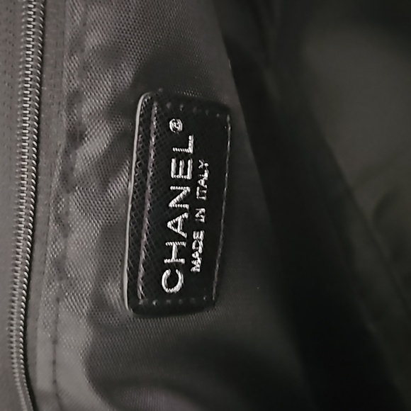 Chanel CC Logo Black Nylon Duffel Gym Bag 19 Inch - Picture 3 of 8